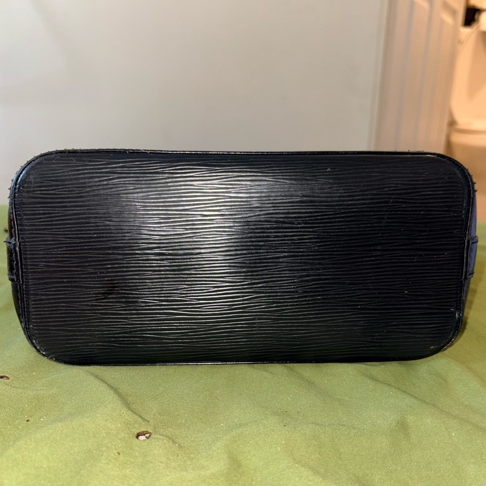 Louis Vuitton Vintage Black Epi Lockit PM - Picture 9 of 13